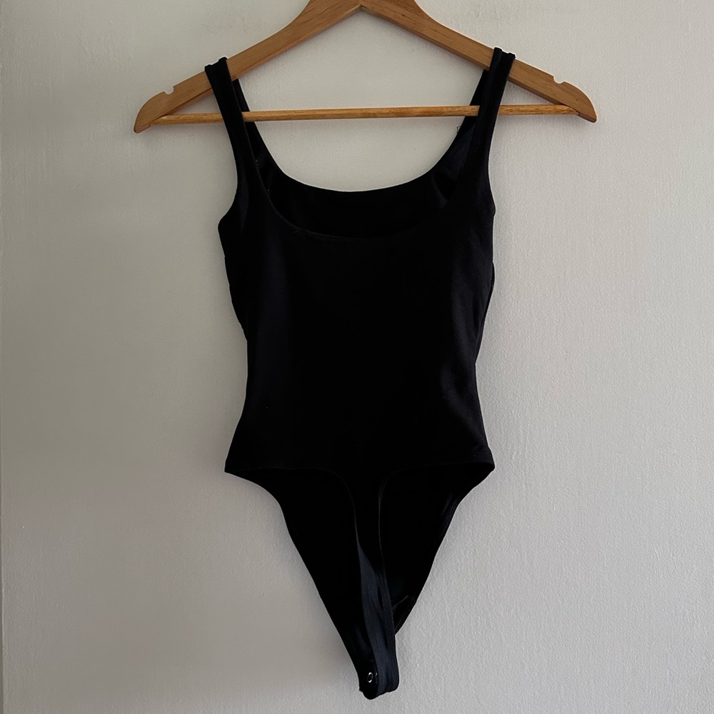 Good American Black Comfy Classic Neutral Thong Bodysuit Basics size 0 EUC - Picture 4 of 8